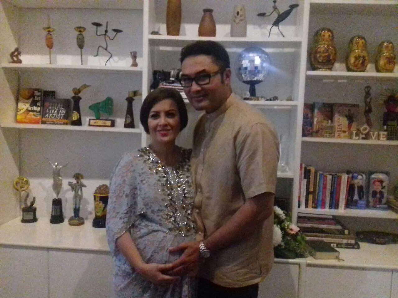 Surya Saputra dan Cynthia Lamusu belum beberkan jenis kelamin anak © KapanLagi.com®