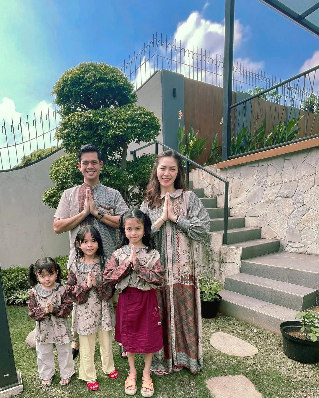 Punya Tiga Anak