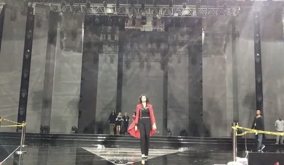 Sushmita Sen kini jadi juri di ajang Miss Universe 2016 ©instagram/sushmitasen47