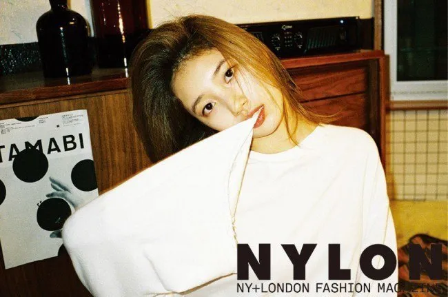 Suzy dalam majalah Nylon @foto: koreaboo.com/
