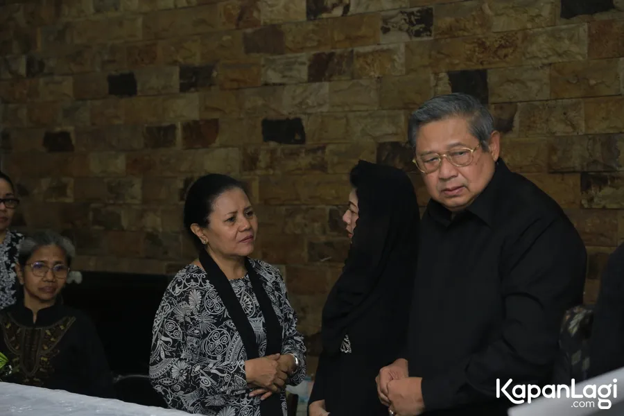 Mantan Presiden SBY seolah merasakan firasat sebelum kematian Mike Mohede. ©KapanLagi.com/Bayu Herdianto