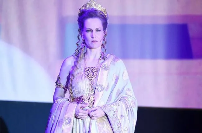 Suzanne alami kecelakaan saat berangkat syuting. @tellychakkar.com