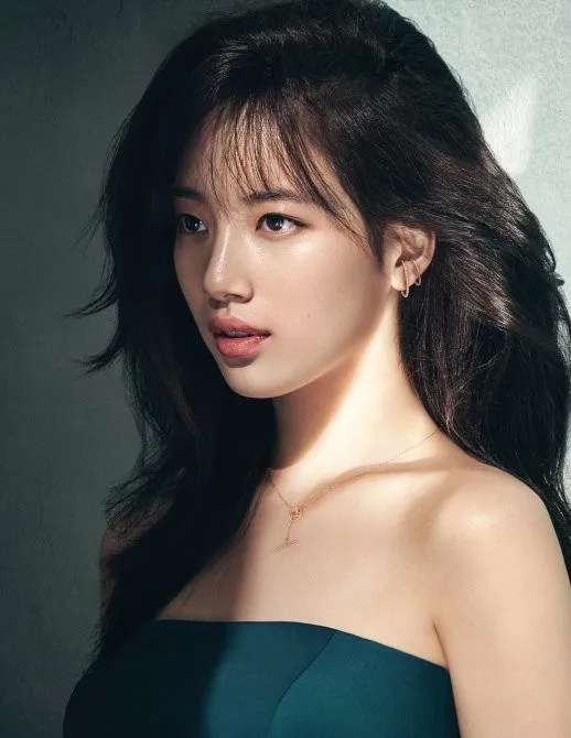Wajah Suzy tampak berbeda bukan? © allkpop.com