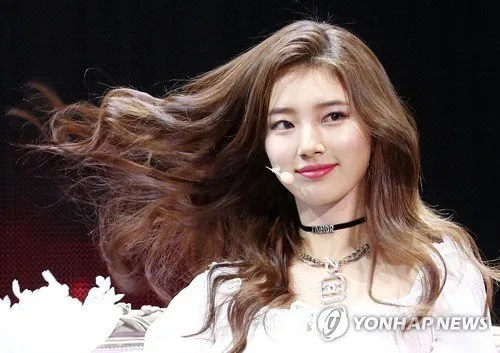 Suzy tak bisa menjawab pertanyaan dengan lancar © Yonhap News