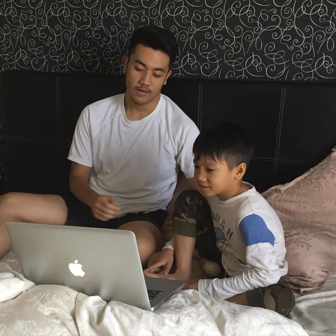 Syafi (kiri) anak dari Chico Raoul Hakim, pacar Yuni Shara yang baru © instagram.com/chicohakim