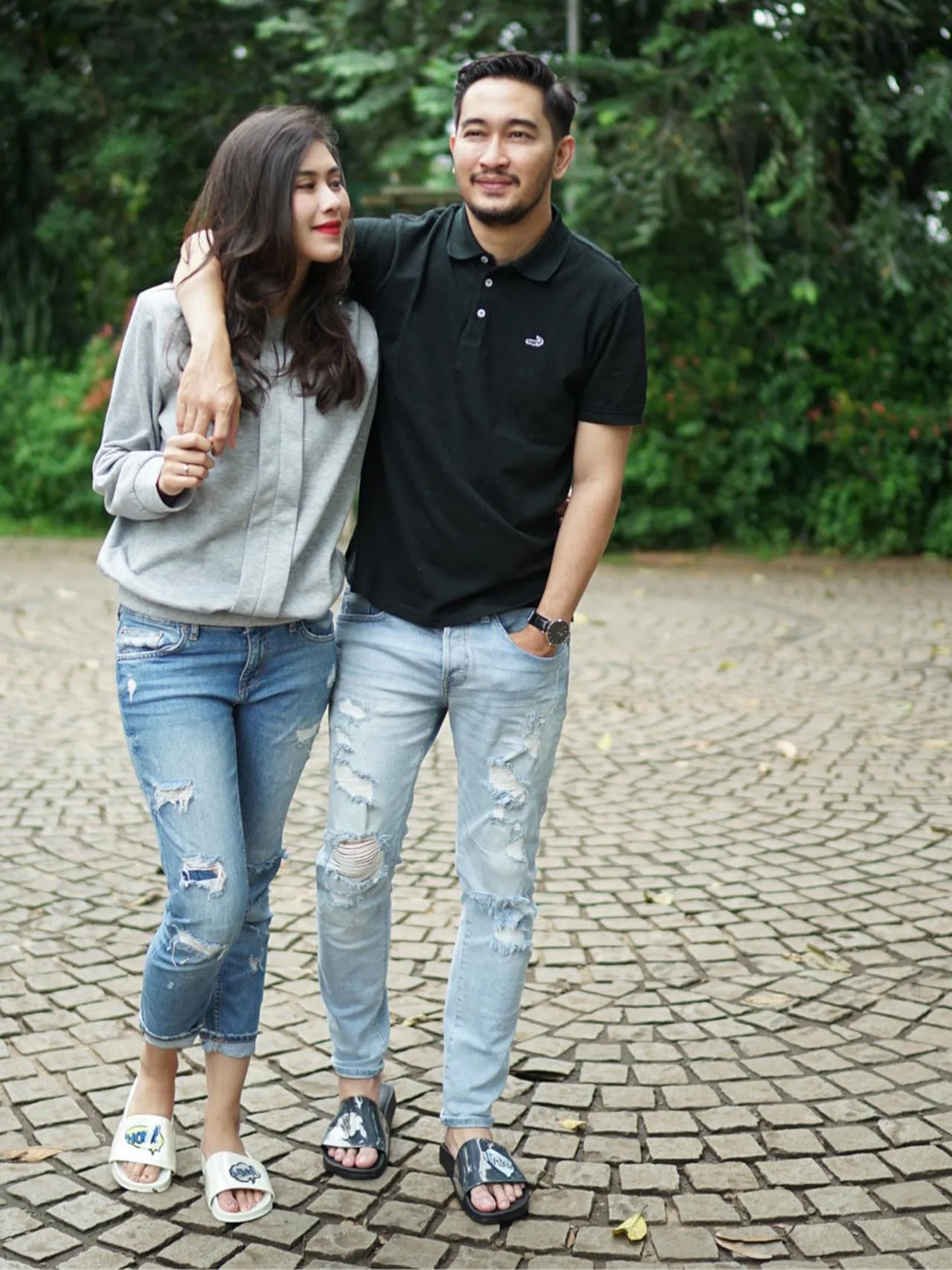 Syahnaz dan Jeje bocorkan souvenir pernikahan. (Credit: instagram.com/syahnasz)