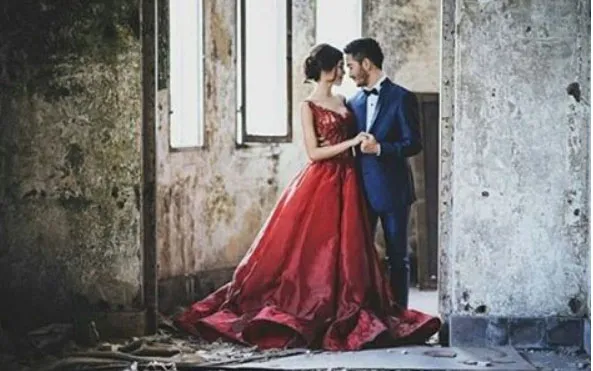 Foto mesra Syahnaz dan Jeje yang bak prewedding © Instagram.com/secretlyrinaz