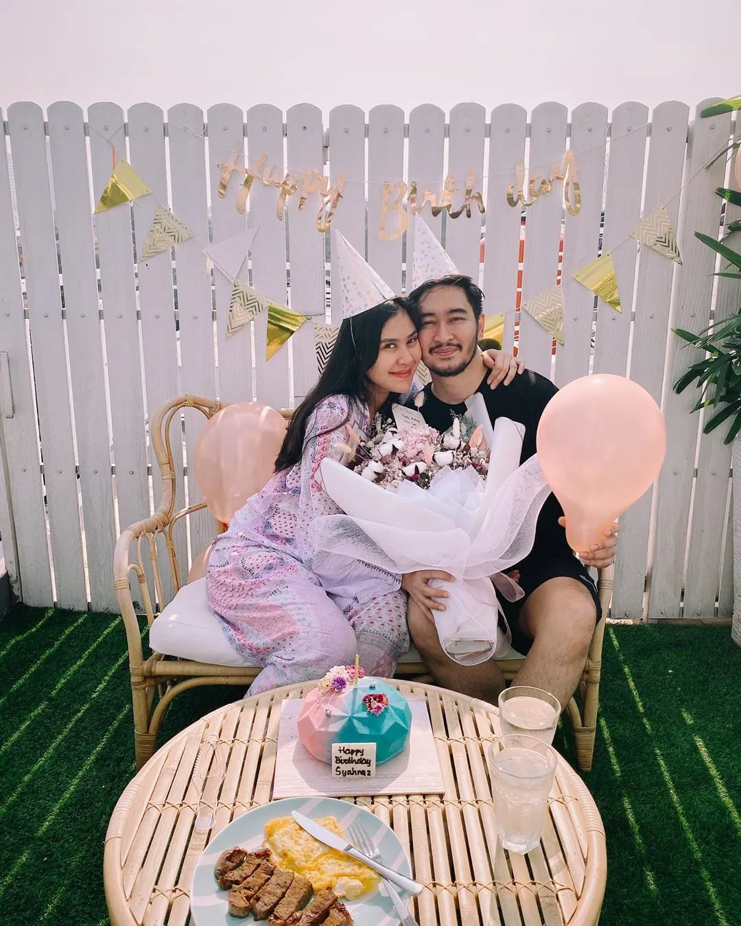 ©instagram.com/syahnazs