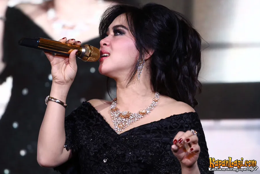 Syahrini masih menyimpan berlian pemberian mantan. ©KapanLagi.com®/Hendra Gunawan