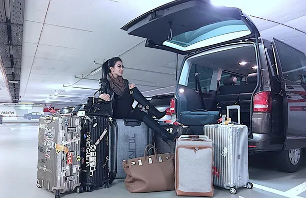 Koper-koper Syahrini saat traveling ke Eropa/instagram.com/princessyahrini
