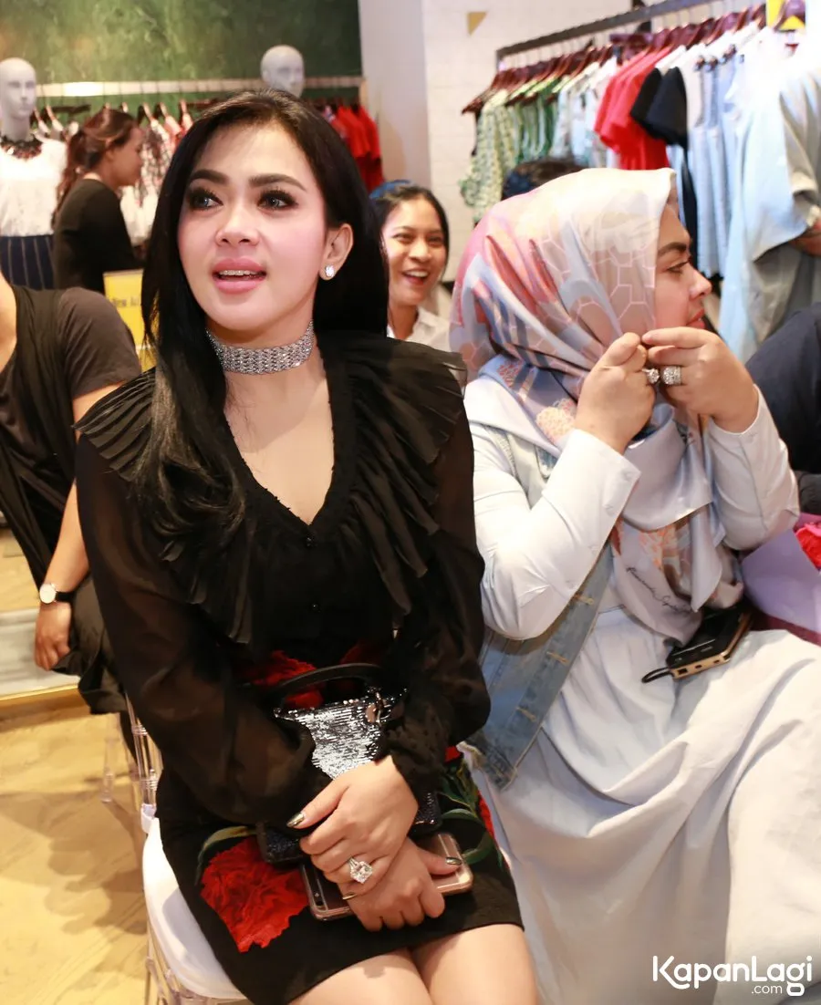 Malas olahraga, Syahrini punya kiat tersendiri agar tetap ramping © Agus Apriyanto