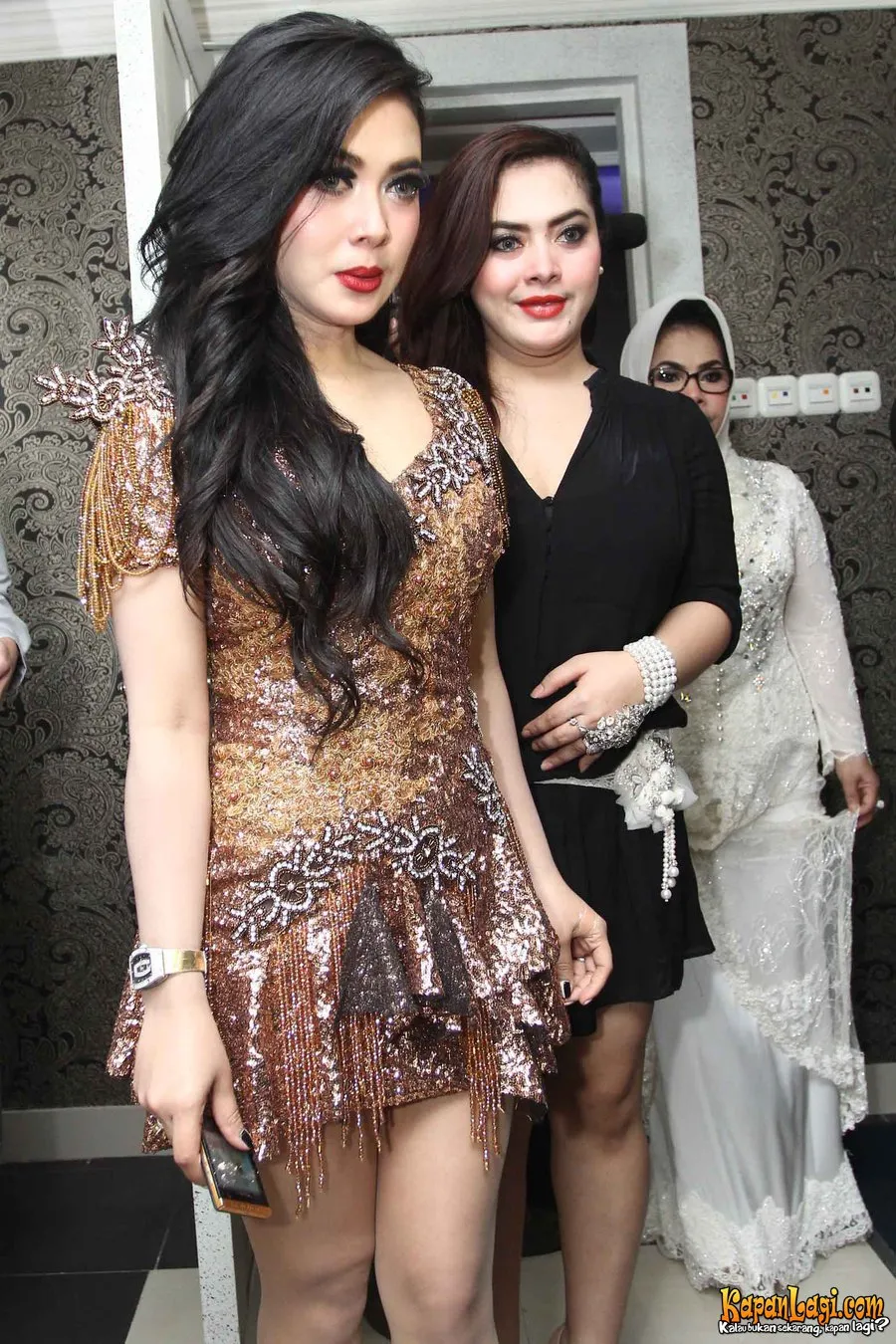 Syahrini bungkam soal bisnis karaokenya yang bermasalah ©KapanLagi.com®