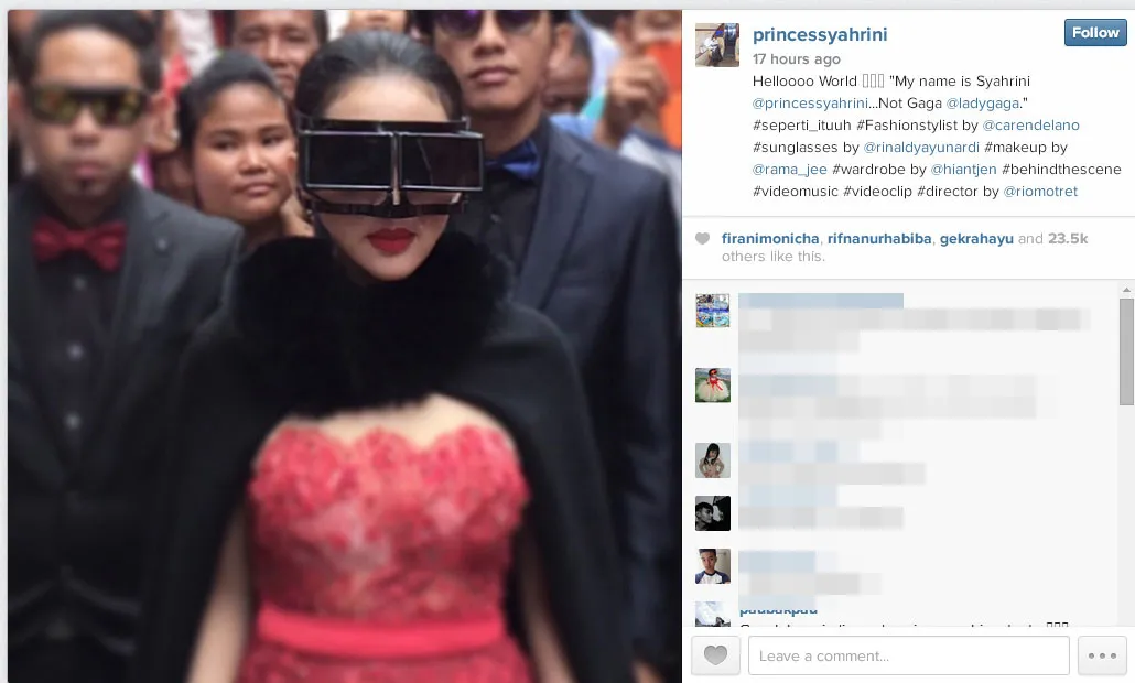 Gaya Syahrini makin wow. ©instagram Syahrini