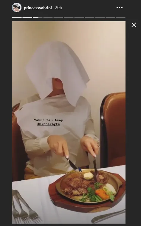 Syarini pakai serbet ©instagram.com/princessyahrini