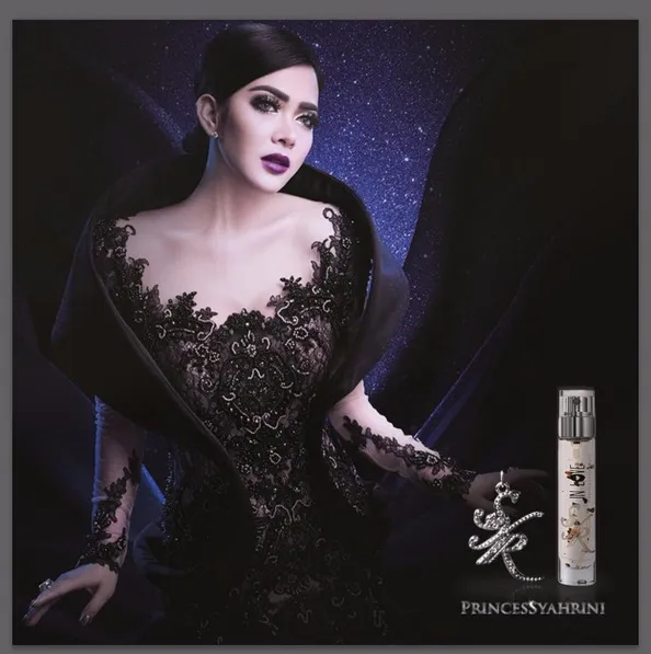 Bukan hanya kue, Syahrini juga memiliki bisnis parfum. /©instagram.com/princessyahrini