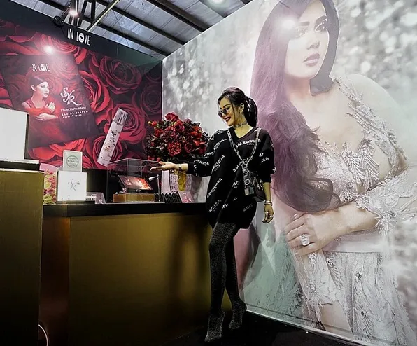 Syahrini makin tambah sukses dengan bisnis-nya. /©instagram.com/princessyahrini
