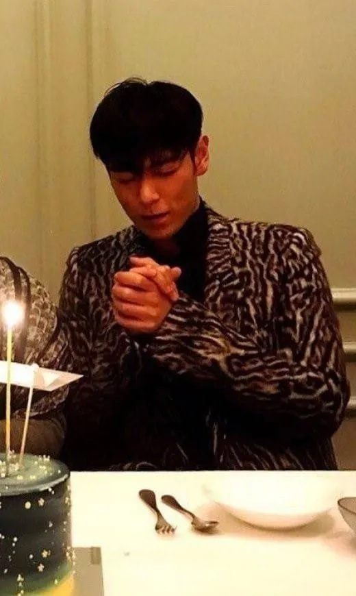 T.O.P Big Bang rayakan ulang tahun yang ke-31. © allkpop.com
