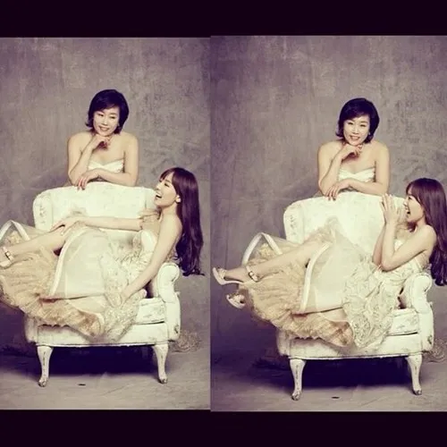 Taeyeon Girls Generation dan sang bunda memiliki senyum yang sama @soompi.com