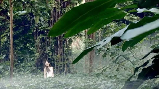Taeyeon Girls Generation saat syuting Nature Republik @soompi.com