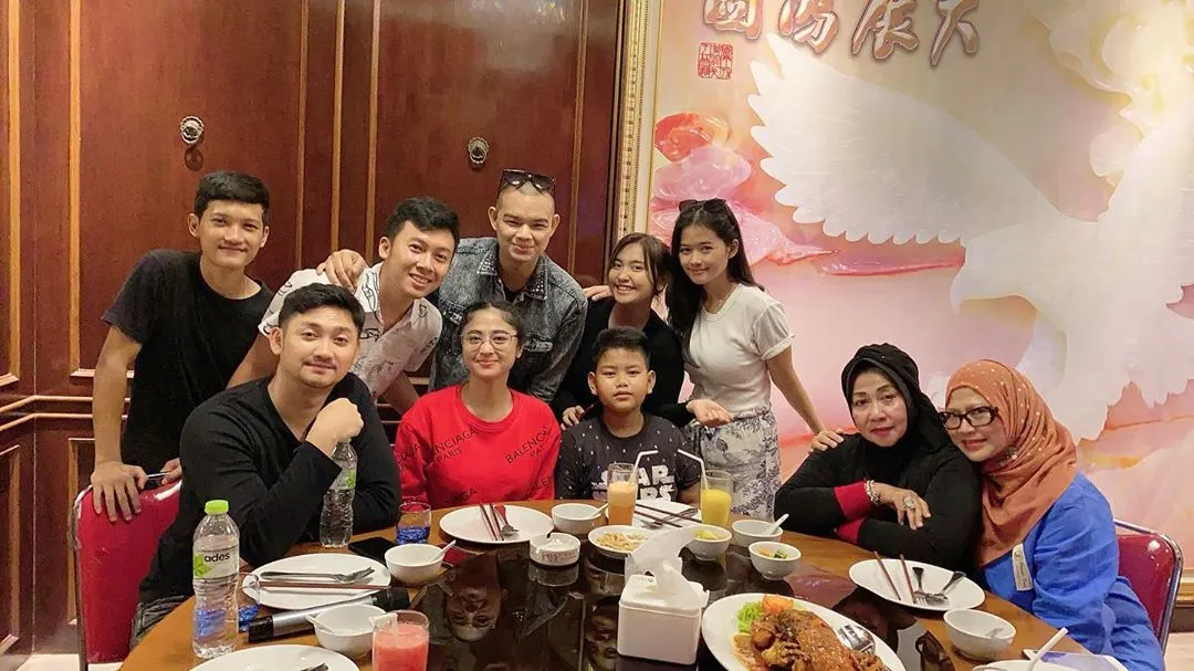 ©instagram.com/dewiperssikreal