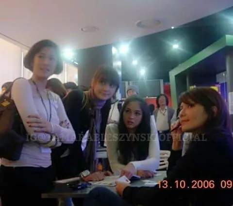 Foto jadul Tamara Bleszynksi bareng Dian Sastro, Luna Maya, dan Mariana. ©Instagram/tamarableszynskiofficial