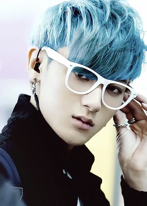 Rambut Biru Tao