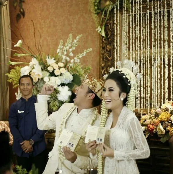 Tarra resmi menikah dengan Gya Sadiqah ©instagram/qiareswedding