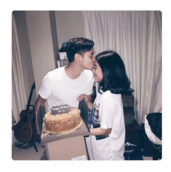 Tarra Budiman cium mesra Gya Sadiqah © Instagram.com/sahabattarra22