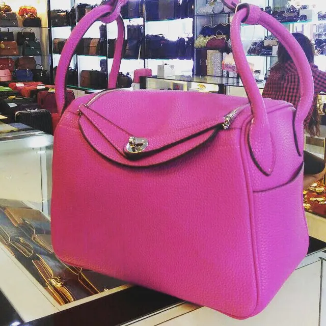 Tas Cynthiara Alona penyebab dihajarnya Bella Shofie ©instagram.com/cynthiaraalona