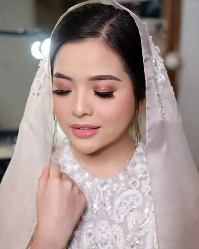 Tasya tampil dengan abaya dan kerudung berpayet di pengajian jelang nikah. Credit: via instagram.com/tasyakamila
