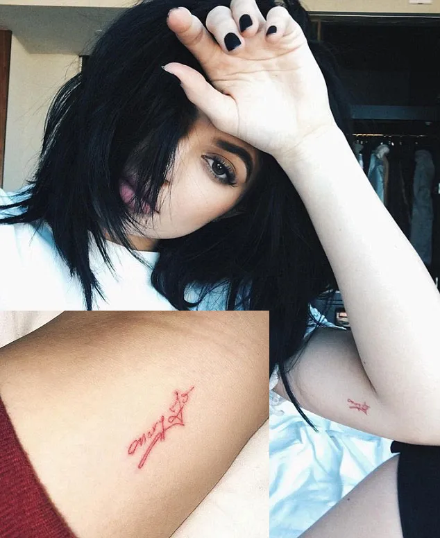 Tato Kylie Jenner yang ternyata merupakan nama nenek tercinta. ©Instagram/Kylie Jenner