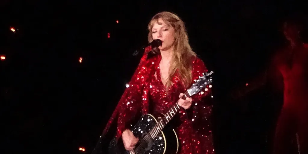 Taylor Swift - Suburban Legends