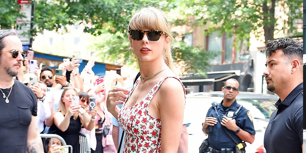 Taylor Swift - Just South of Knowing Why