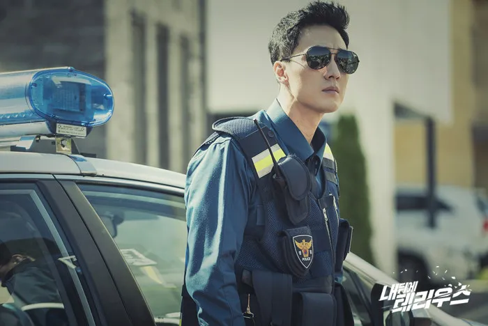 So Ji Sub sih mau peran apa saja tetap keren ya. Termasuk saat jadi Kim Bon di drama TERIUS BEHIND ME © MBC