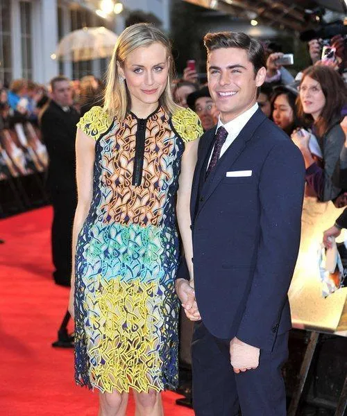 Zac Efron dan Taylor Schilling