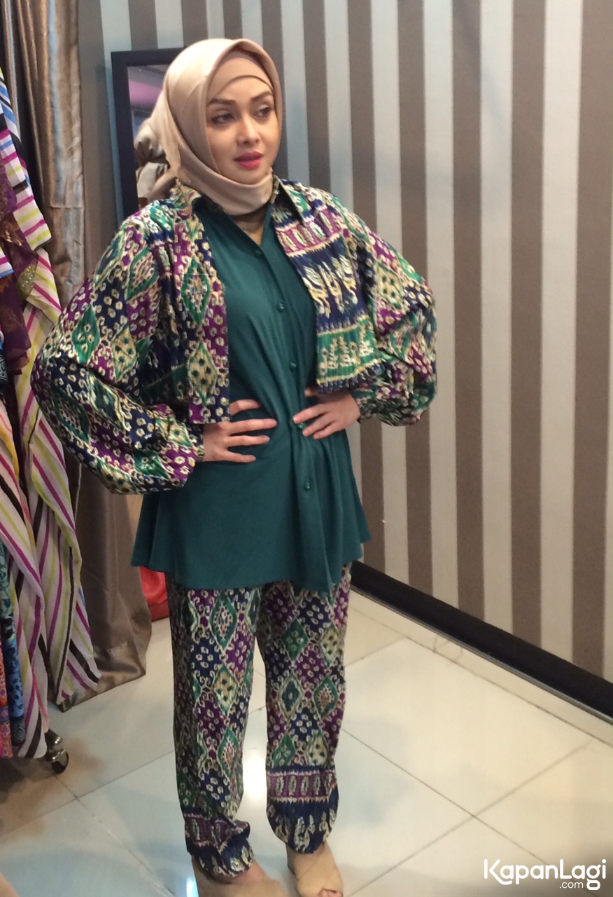 Tips Dari Terry Putri Untuk Belanja Baju Lebaran 