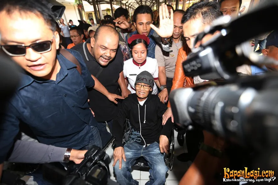 Tessy Srimulat masih harus menghadapi masalah akibat narkoba. ©KapanLagi.com®