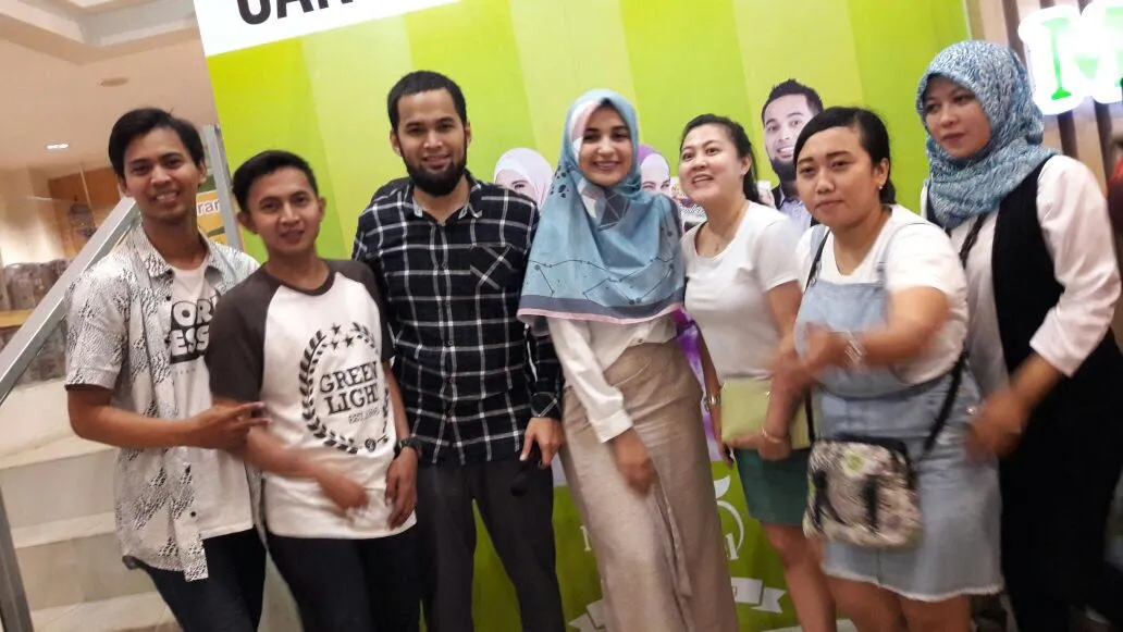 Shireenn beri hadiah untuk sang suami © KapanLagi.com®/Mathias Purwanto