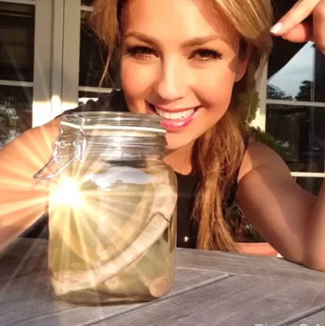 Thalia dan tulang rusuknya @ Instagram/Thalia