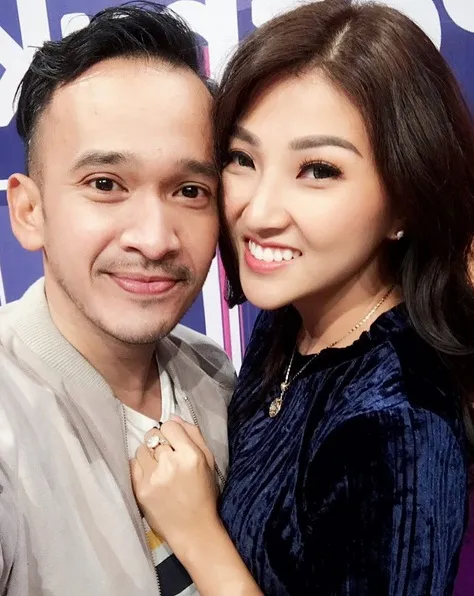 Ruben Onsu dan Sarwendah merupakan salah satu pasangan sesama seleb yang digemari publik. /©instagram.com/ruben_onsu