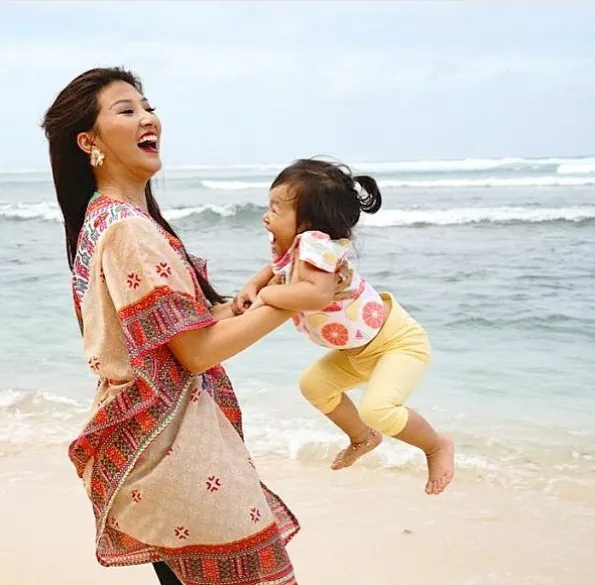 Sarwendah dan Thalia sering habiskan waktu berdua. So cute! /©instagram.com/ruben_onsu
