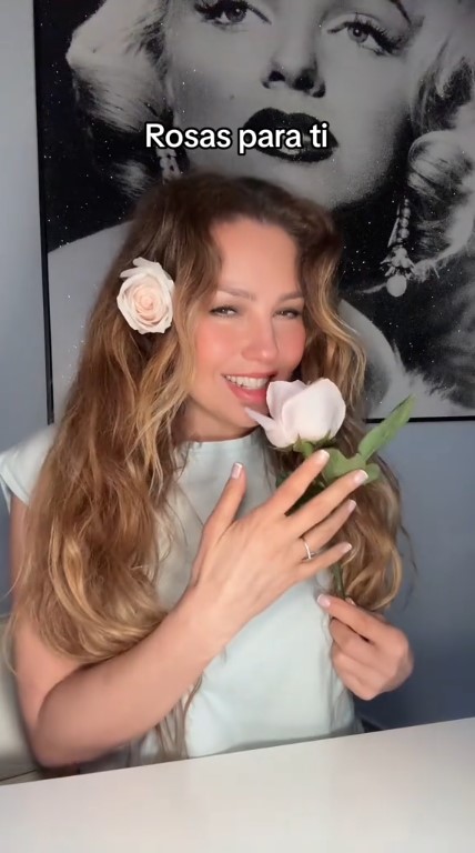 25 Years Later, Here are 7 Latest Photos of Thalia, the Actress of  Telenovela ROSALINDA Who Refuses to Age