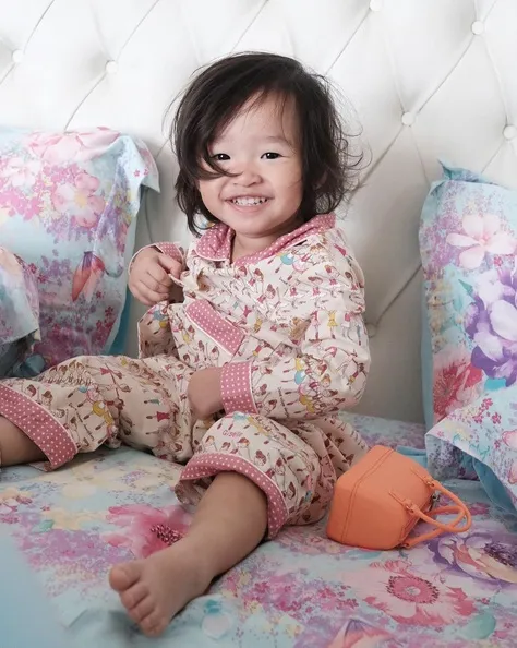 Gadis cilik bernama Thalia ini adalah anak dari Ruben Onsu dan Sarwendah. /©instagram.com/thaliaputrionsu