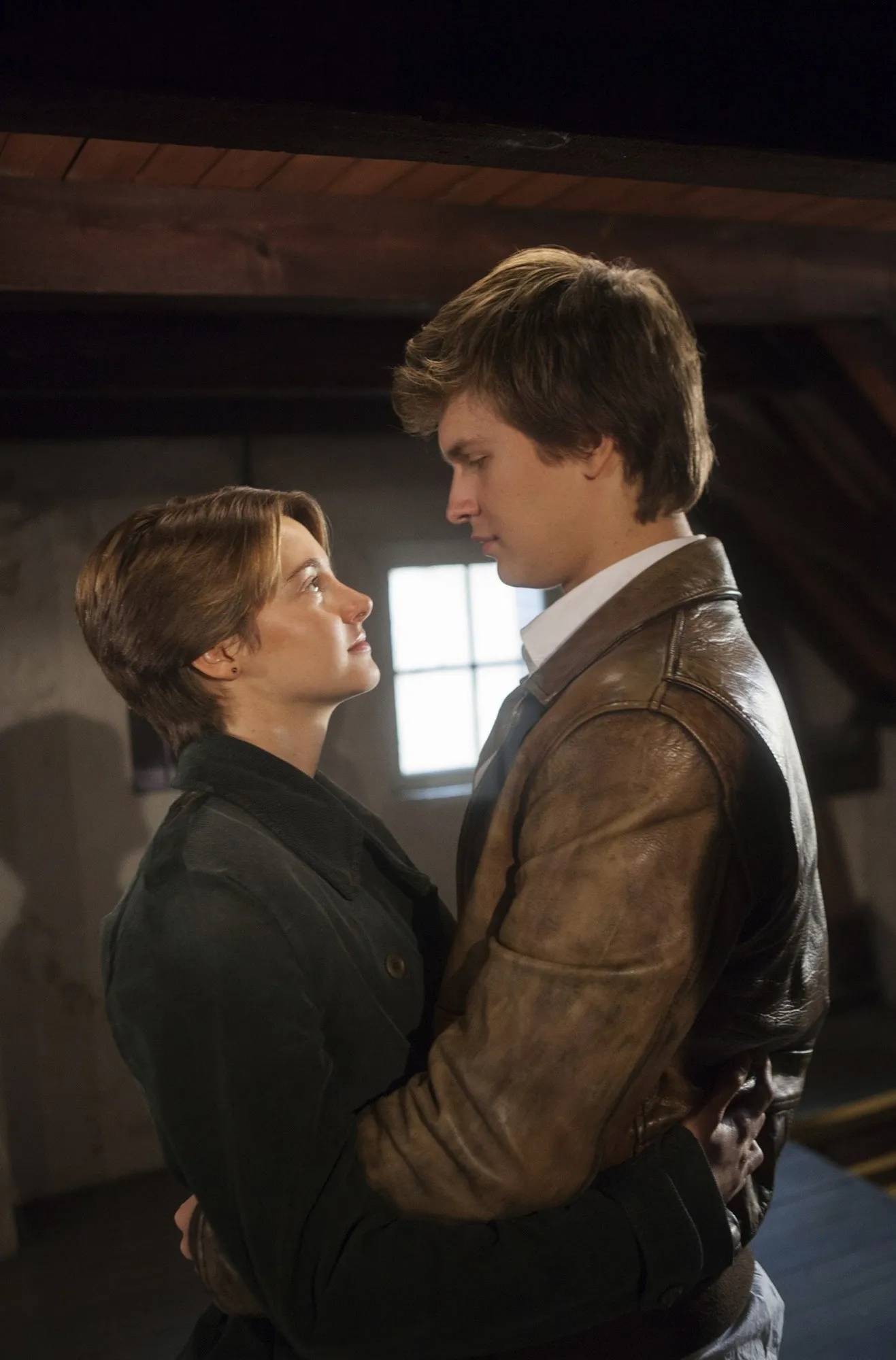 Duo Shailene Woodley dan Ansel Elgort. (20th Century Fox)