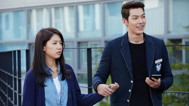 Akankah Kang Sora menjadi pengganti Park Shin Hye dalam sejarah karir Kim Woo Bin? ©SBS The Heirs