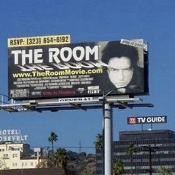 Tak main-main, Tommy menyewa billboard selama 5 tahun untuk promosi film (credit: instagram.com/tommywiseau)