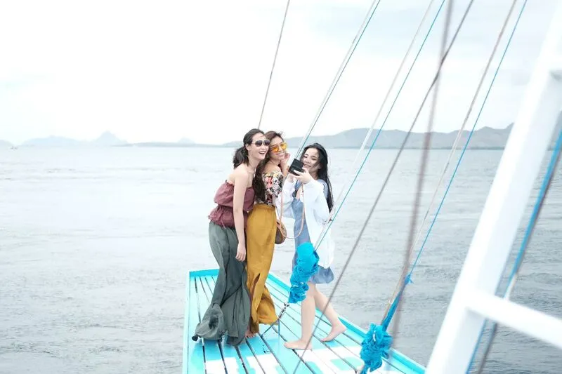 ©the sisters webseries