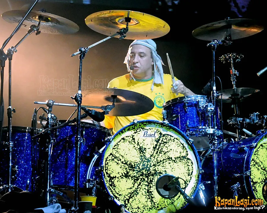 Mani, Drummer Te Stone Roses/@Foto: KapanLagi.comĀ®