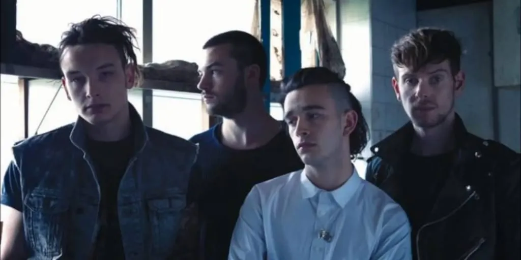 The 1975 - She Way Out (Terjemahan)