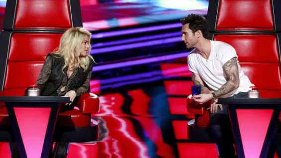 Shakira & Adam Levine saat menjadi juri The Voice. ©hollywoodreporter